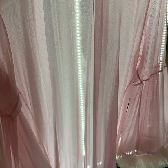 Luxury Robe - Picture 7 of 10